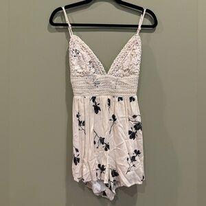 White and black floral print romper with open back